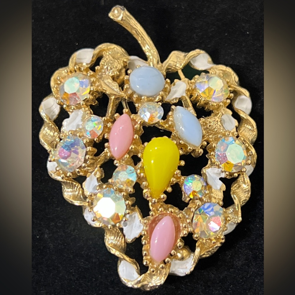 VTG Cabochon Cluster Brooch Pin Grape Vine Easter Heart Rhinestone Gold Tone